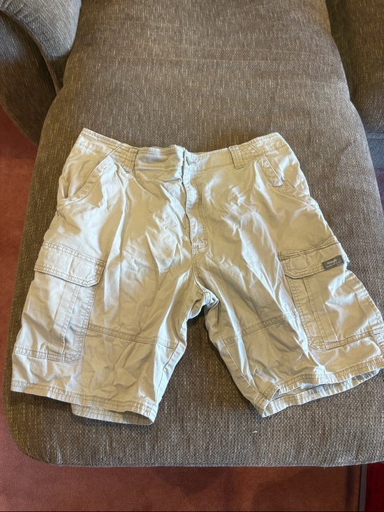 Wrangler Other - Wrangler Beige Cargo Shorts with Multiple Pockets